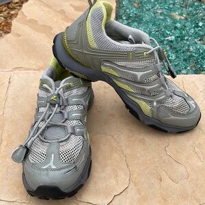 Ecco Hiking Shoe Size 7-7.5